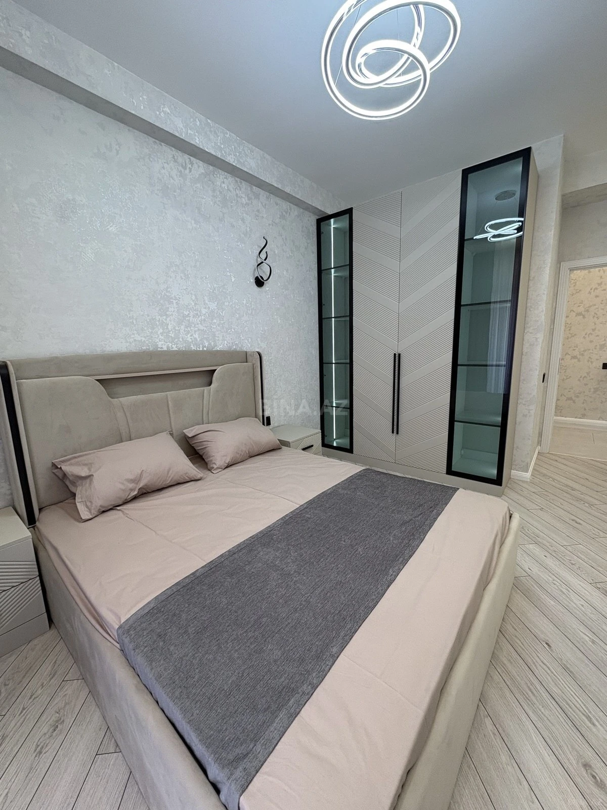 Satılır 2 otaqlı mənzil 55 m²