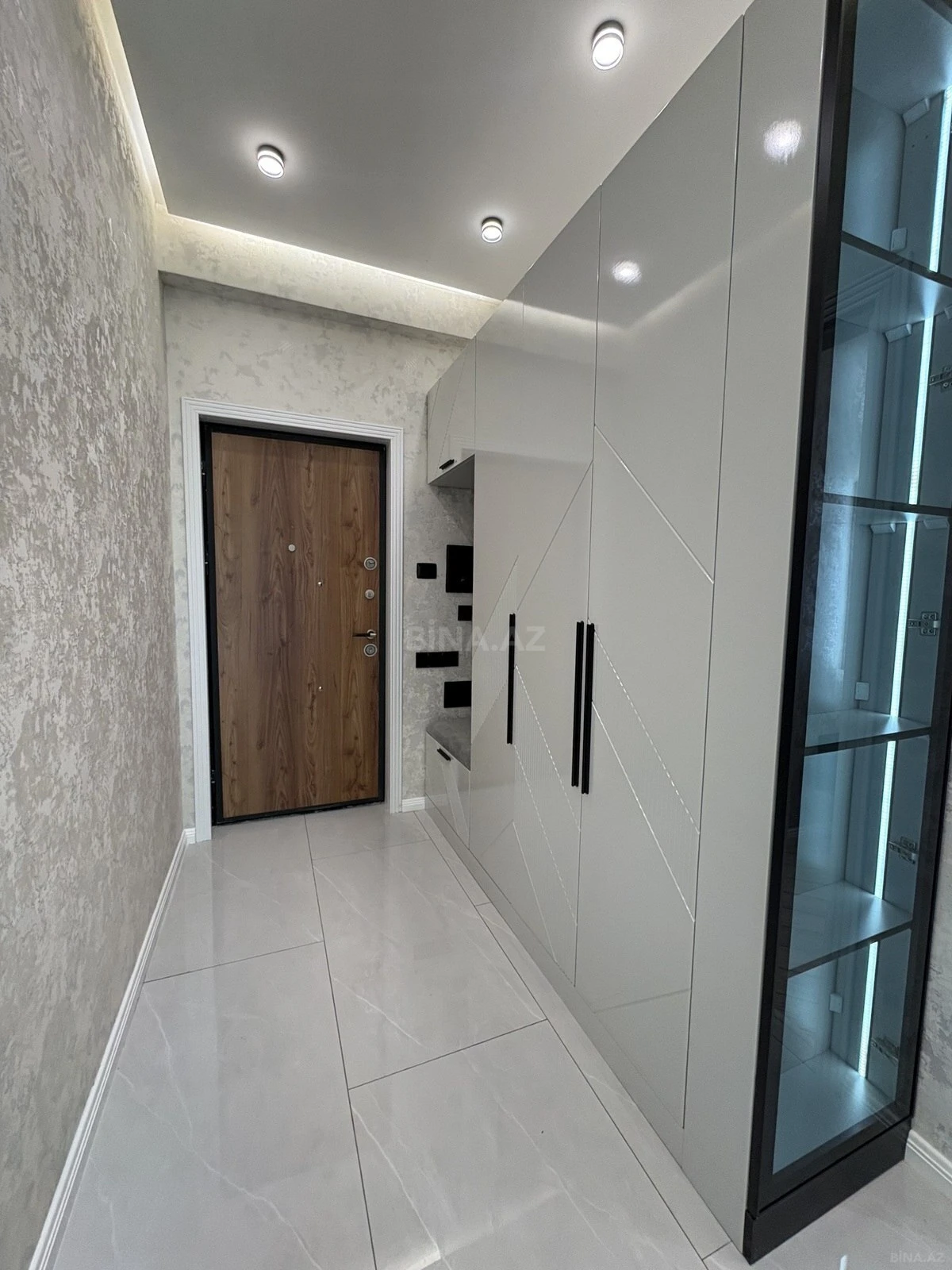 Satılır 2 otaqlı mənzil 55 m²