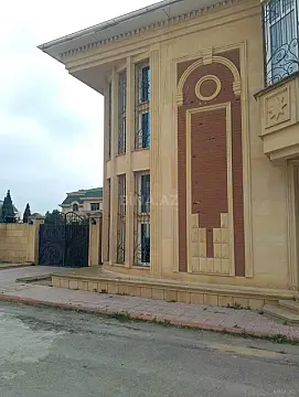 Kirayə verilir 6 otaqlı həyət evi 560 m²
