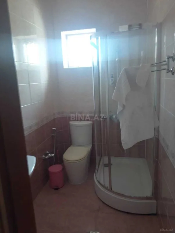 Kirayə verilir 6 otaqlı həyət evi 560 m²