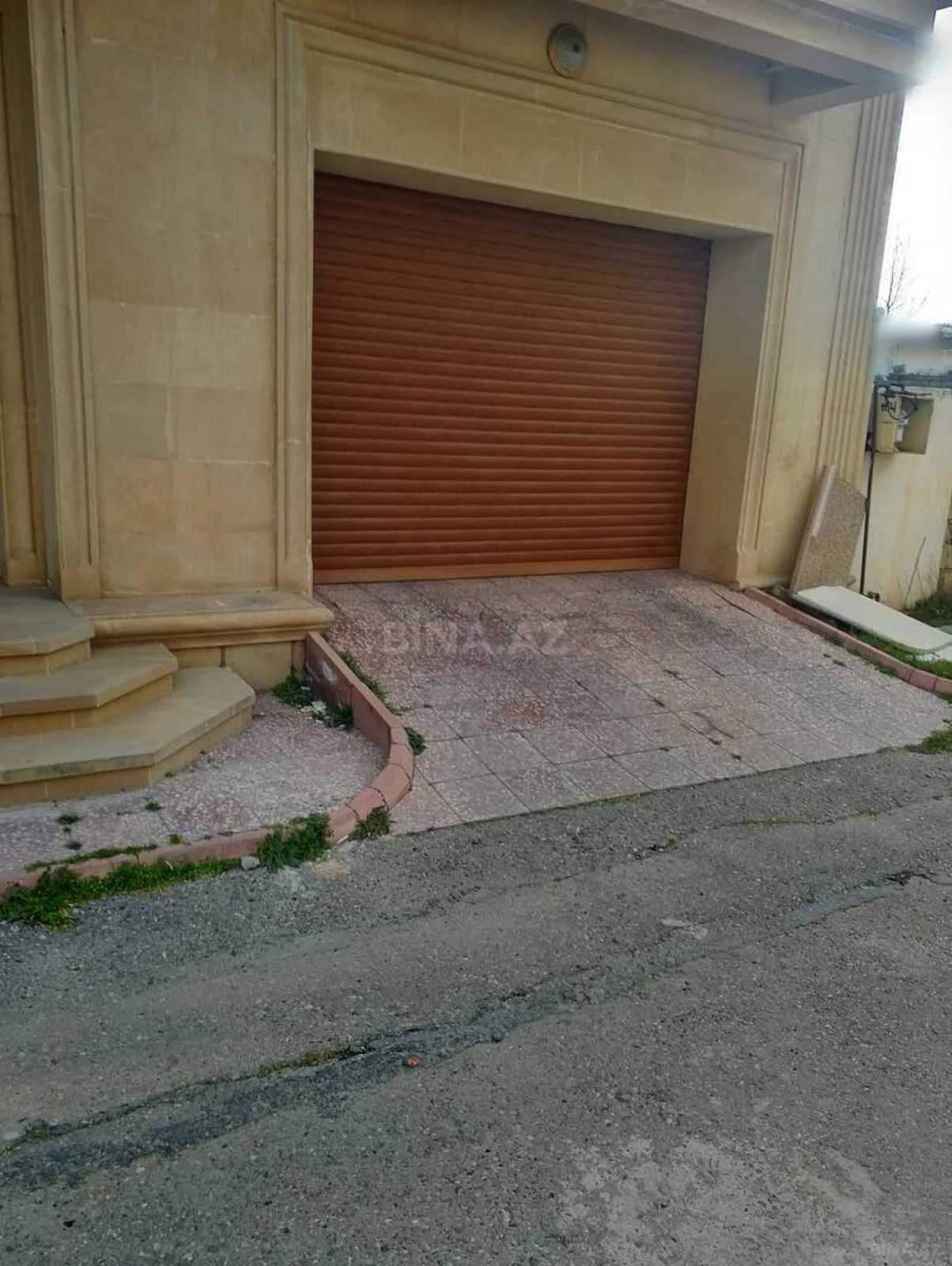 Kirayə verilir 6 otaqlı həyət evi 560 m²