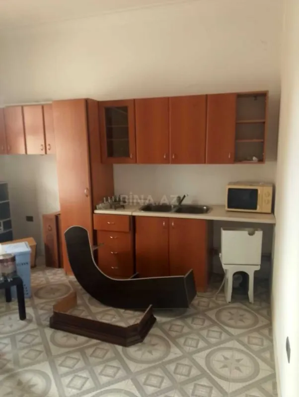 Kirayə verilir 6 otaqlı həyət evi 560 m²