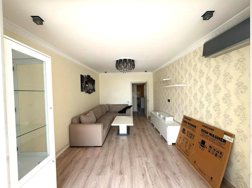 Kirayə verilir 2 otaqlı mənzil 55 m²