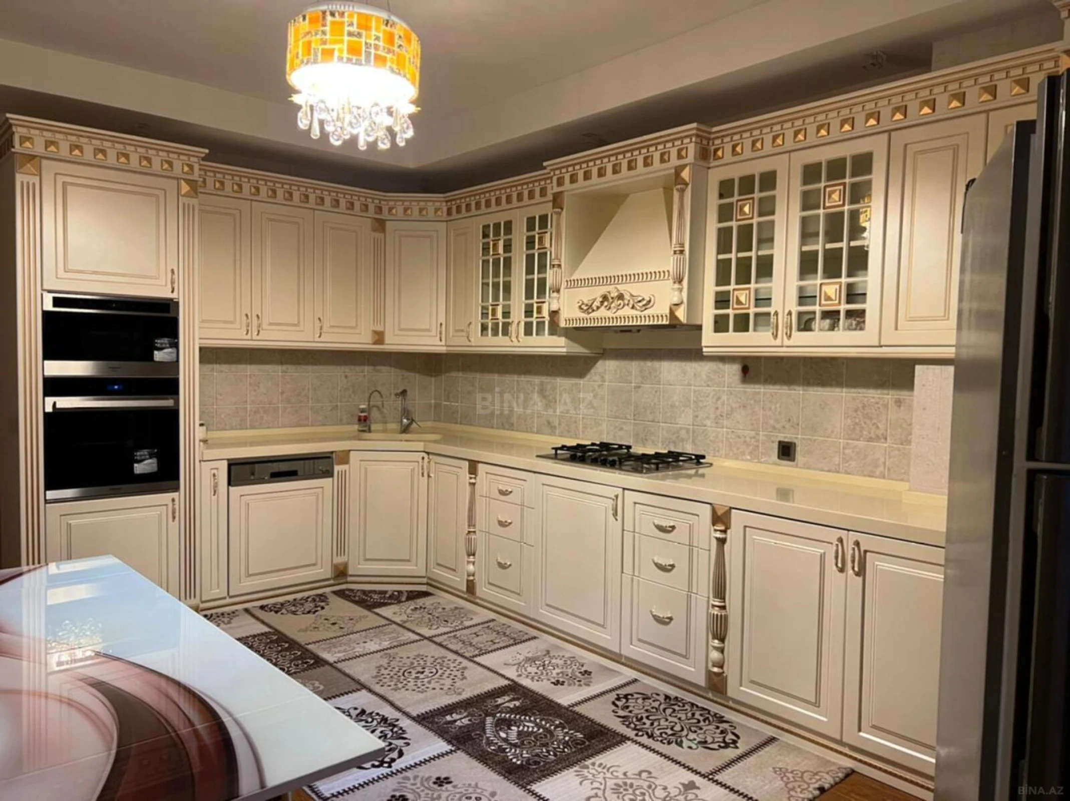 Kirayə verilir 3 otaqlı mənzil 100 m²