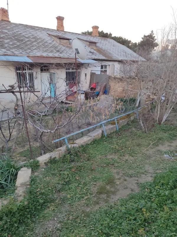 Satılır 6 otaqlı həyət evi 130 m²