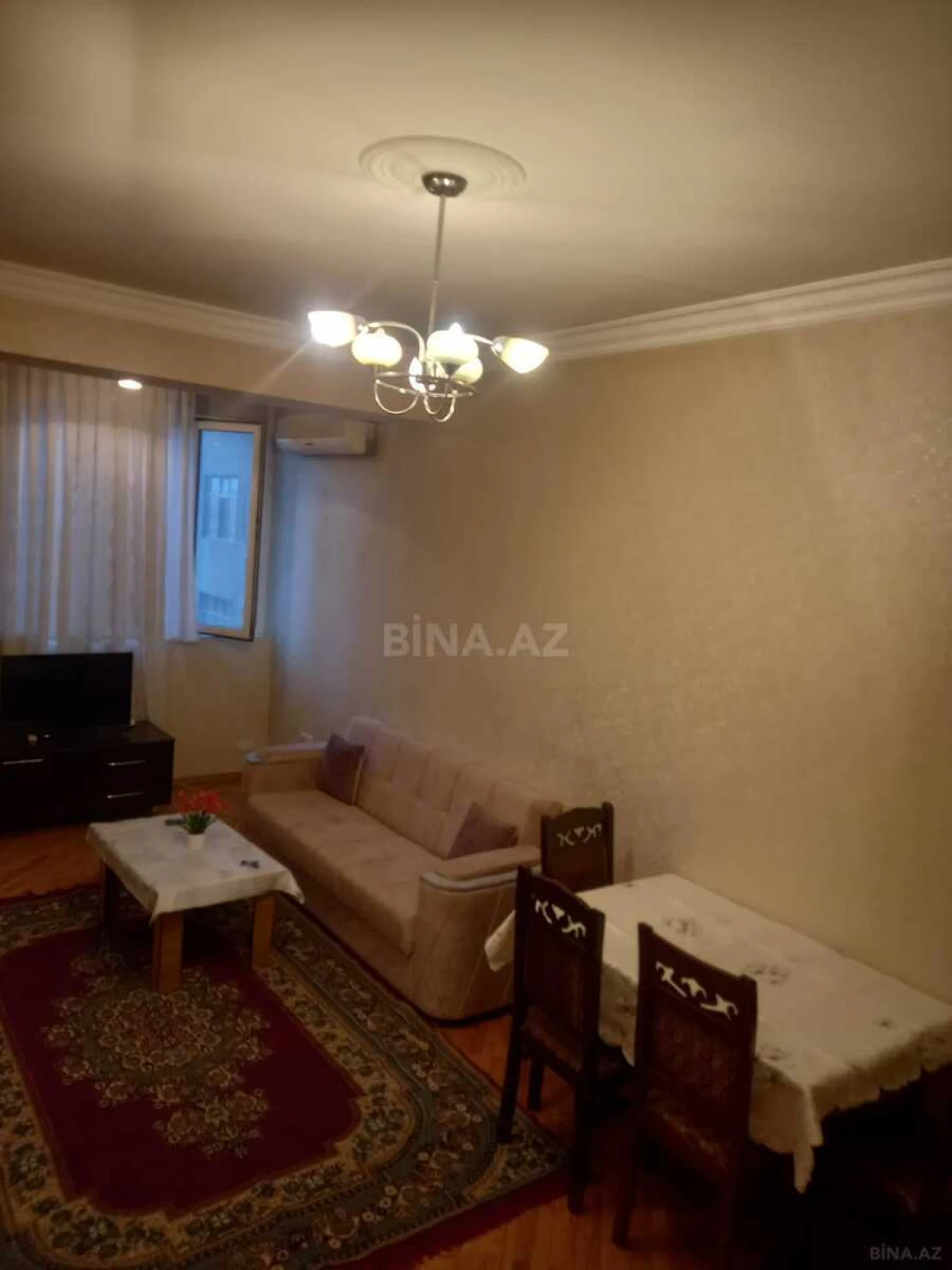 Kirayə verilir 2 otaqlı mənzil 60 m²