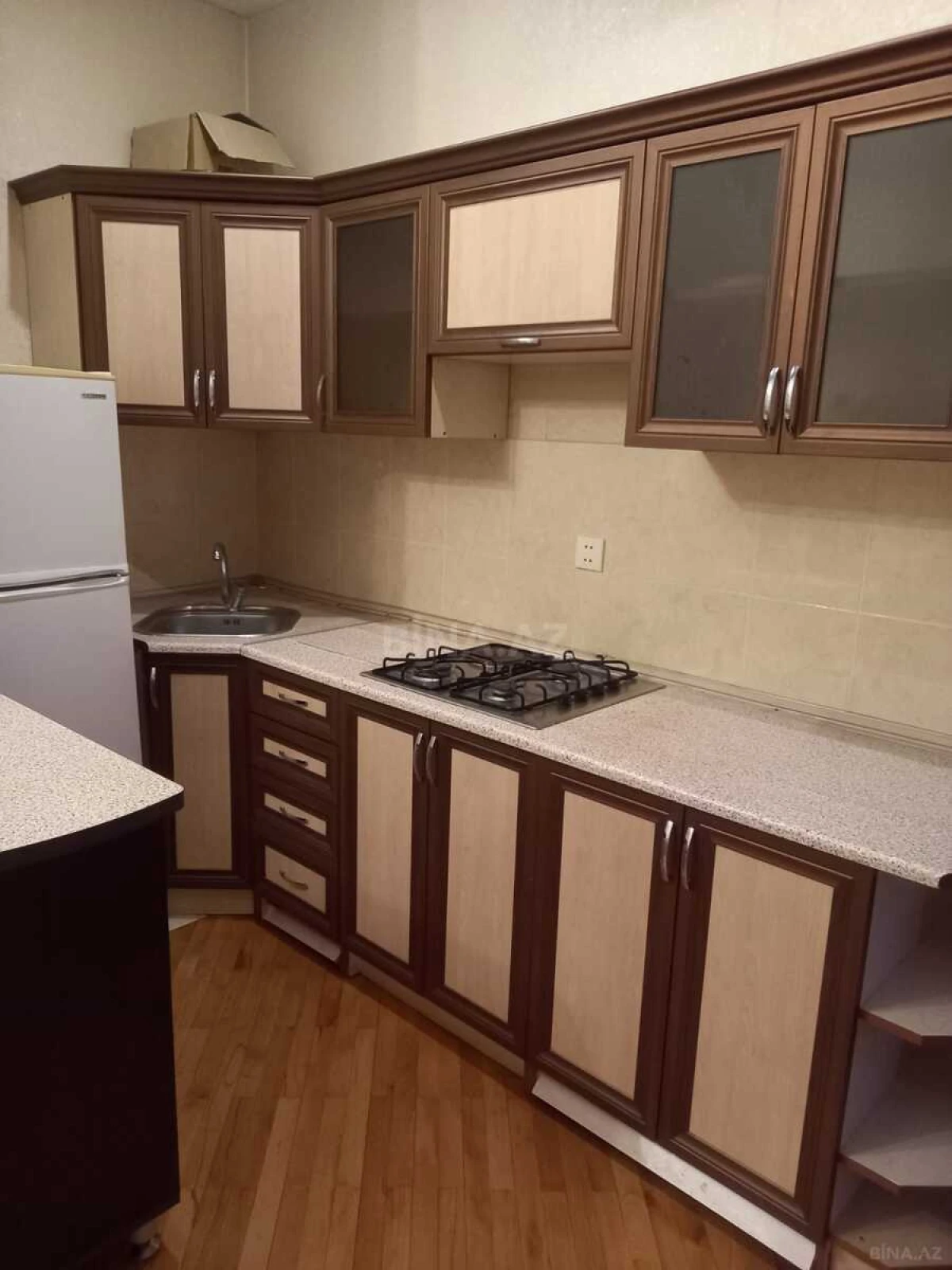 Kirayə verilir 2 otaqlı mənzil 60 m²