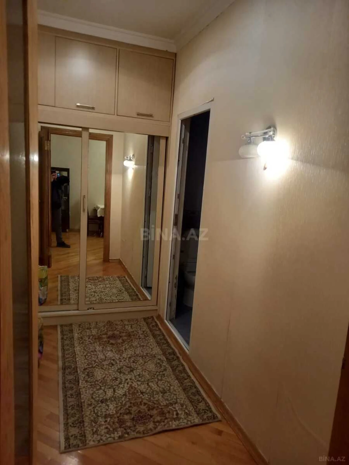 Kirayə verilir 2 otaqlı mənzil 60 m²