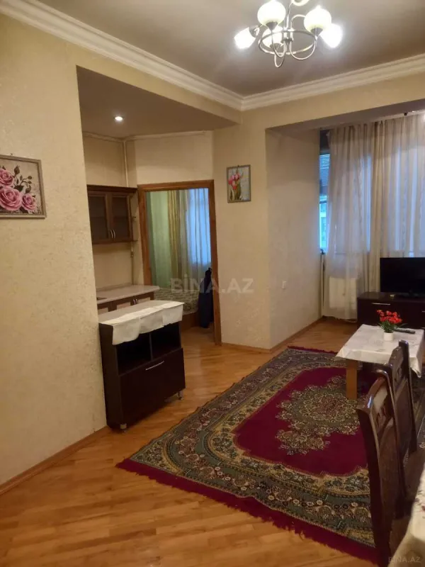 Kirayə verilir 2 otaqlı mənzil 60 m²