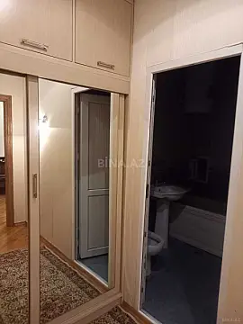 Kirayə verilir 2 otaqlı mənzil 60 m²
