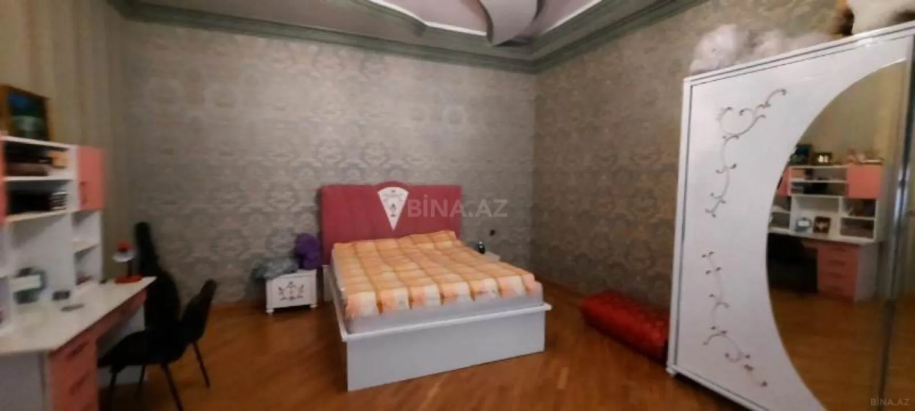Satılır 6 otaqlı həyət evi 550 m²