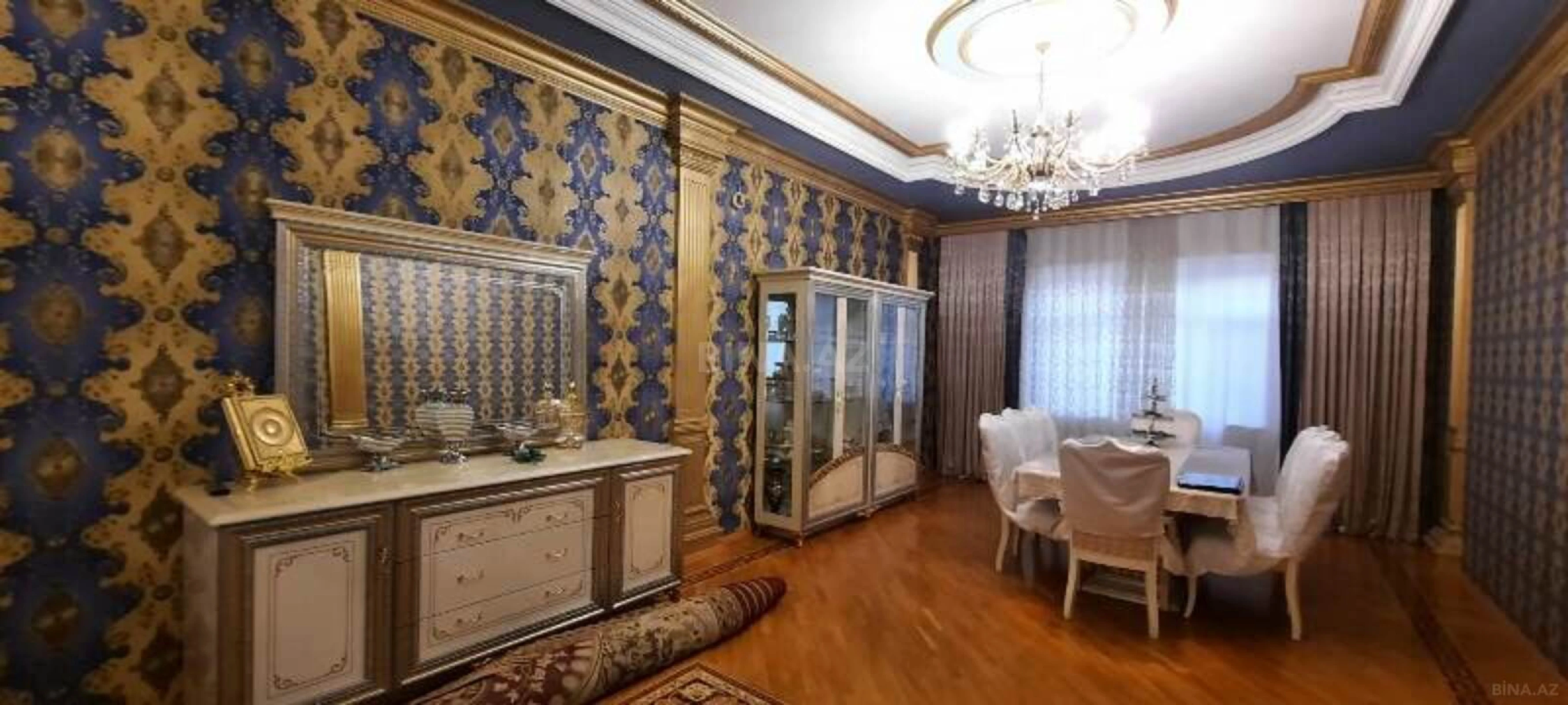 Satılır 6 otaqlı həyət evi 550 m²