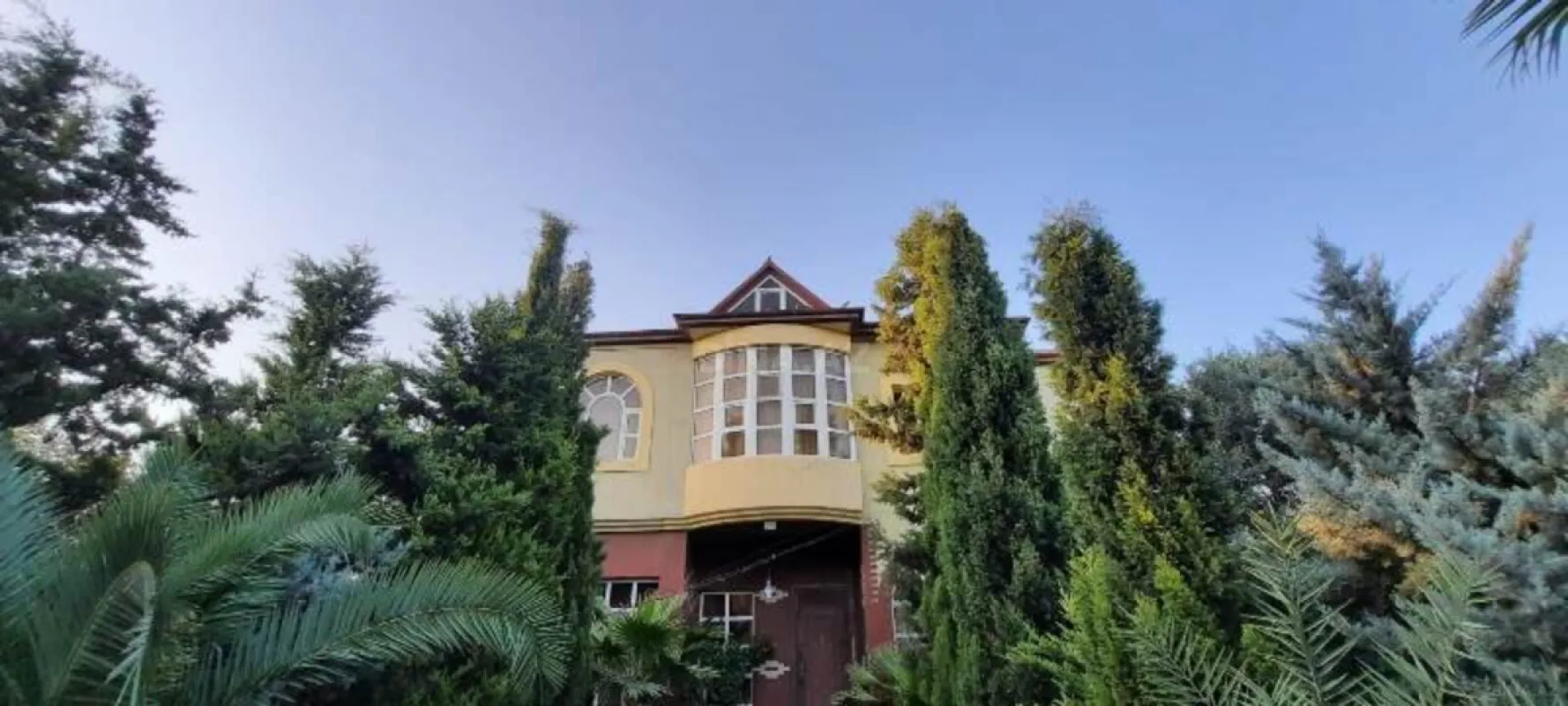 Satılır 6 otaqlı həyət evi 550 m²