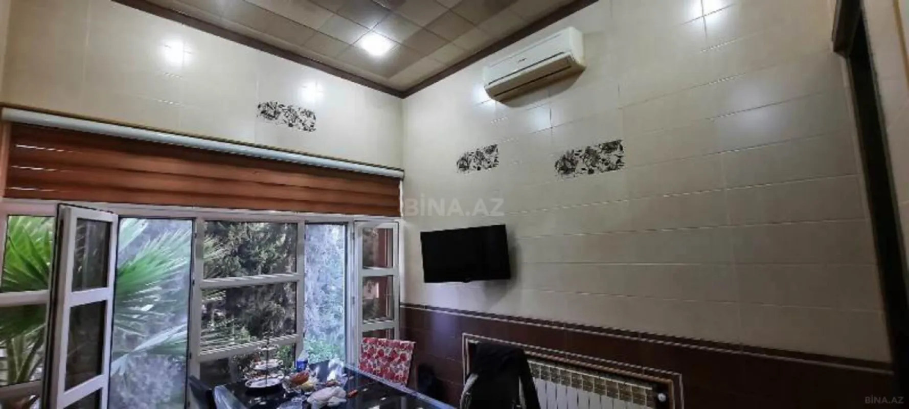 Satılır 6 otaqlı həyət evi 550 m²