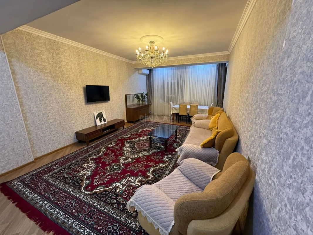 Kirayə verilir 3 otaqlı mənzil 125 m²