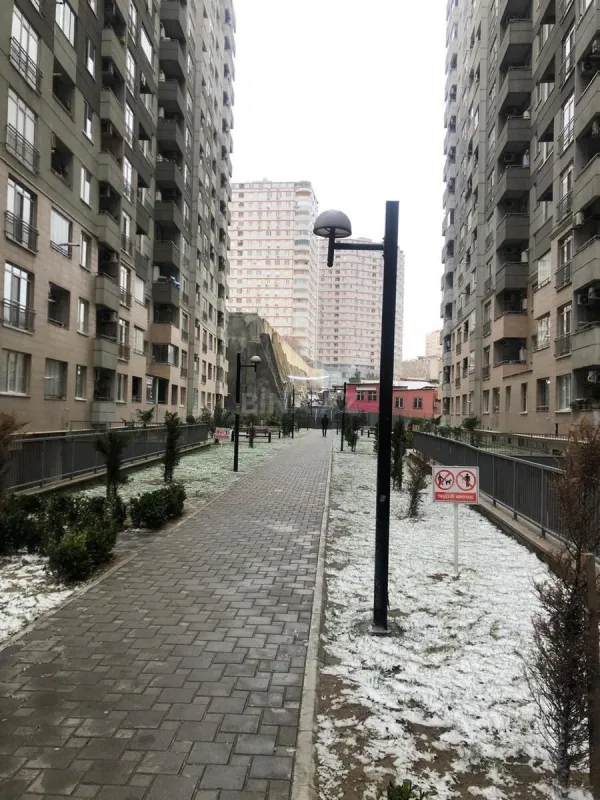 Satılır 2 otaqlı mənzil 59 m²