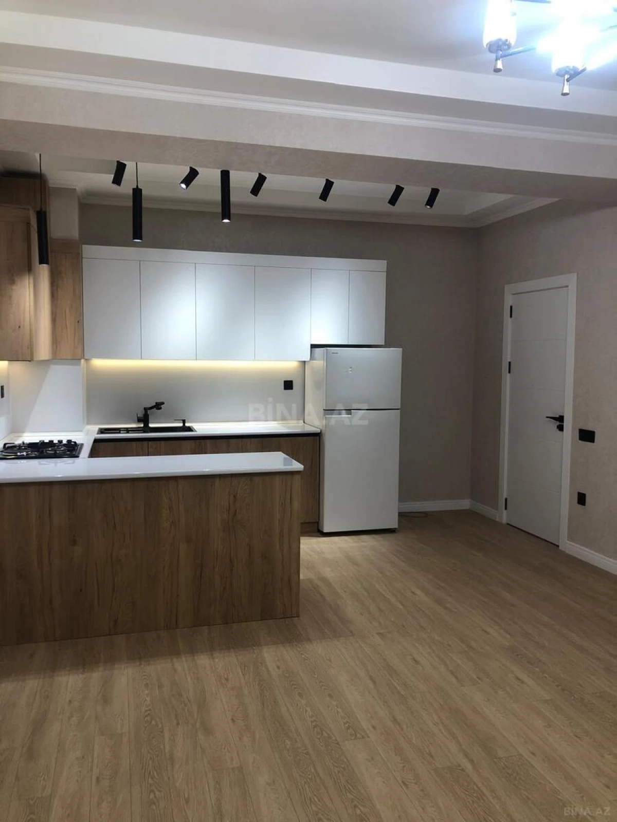 Satılır 2 otaqlı mənzil 59 m²