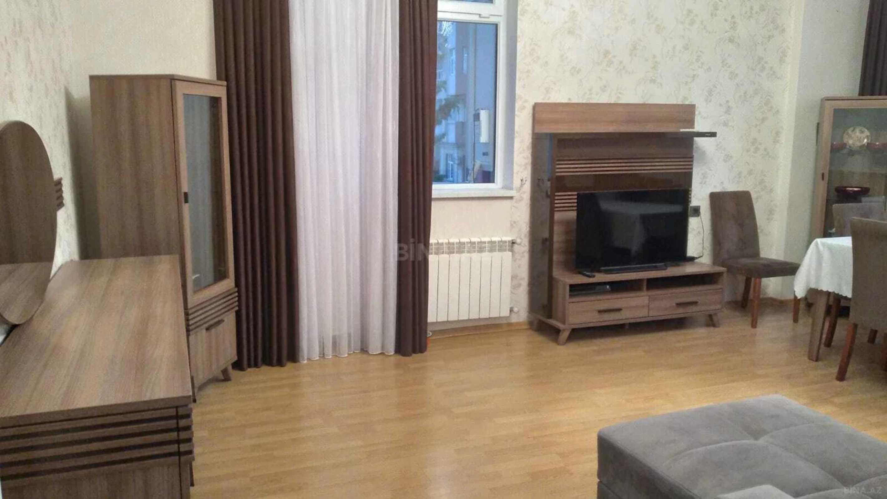 Kirayə verilir 2 otaqlı mənzil 80 m²