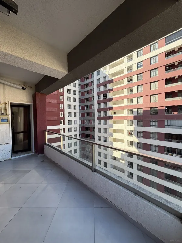 Satılır 2 otaqlı mənzil 82 m²