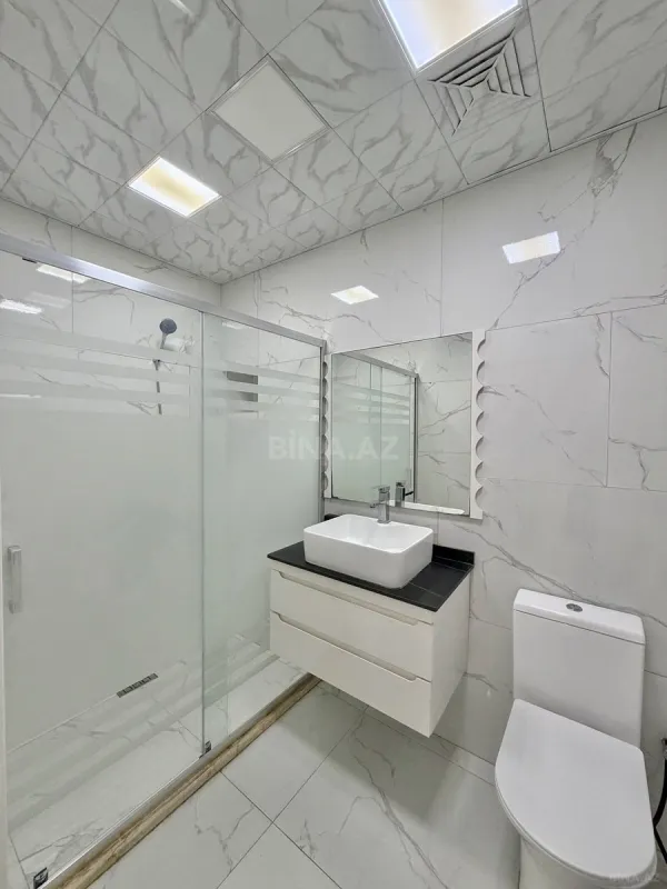 Satılır 2 otaqlı mənzil 82 m²