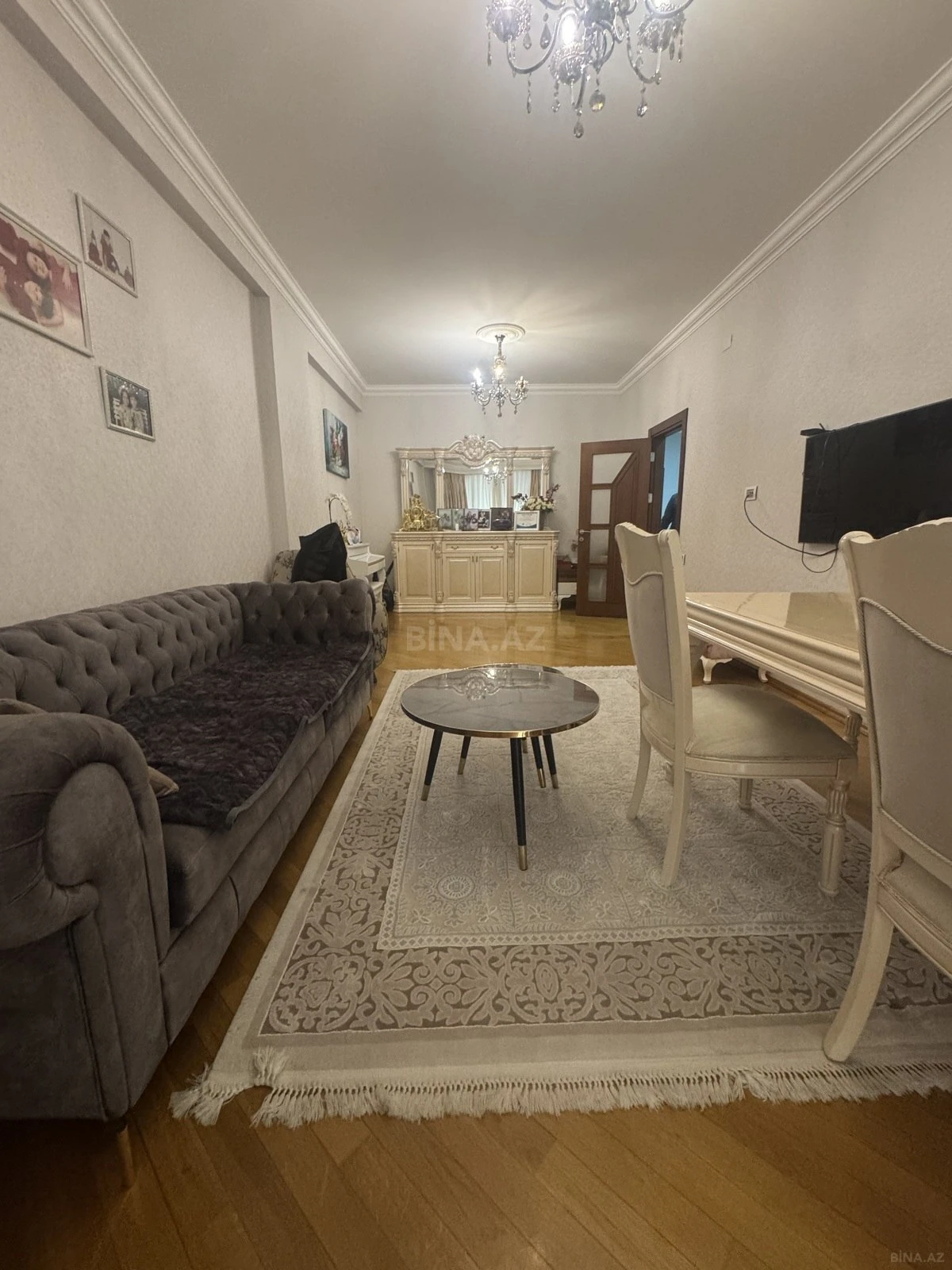 Satılır 3 otaqlı mənzil 137 m²