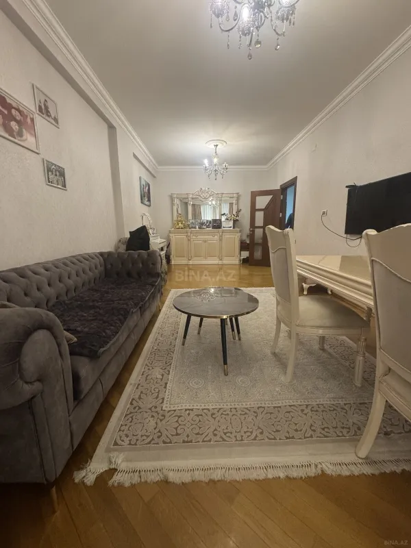 Satılır 3 otaqlı mənzil 137 m²