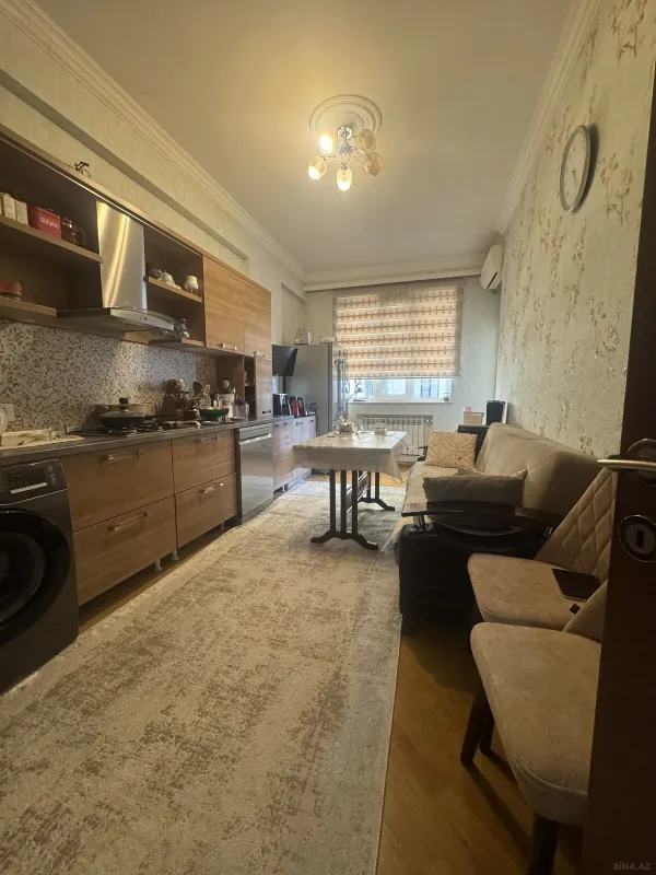 Satılır 3 otaqlı mənzil 137 m²