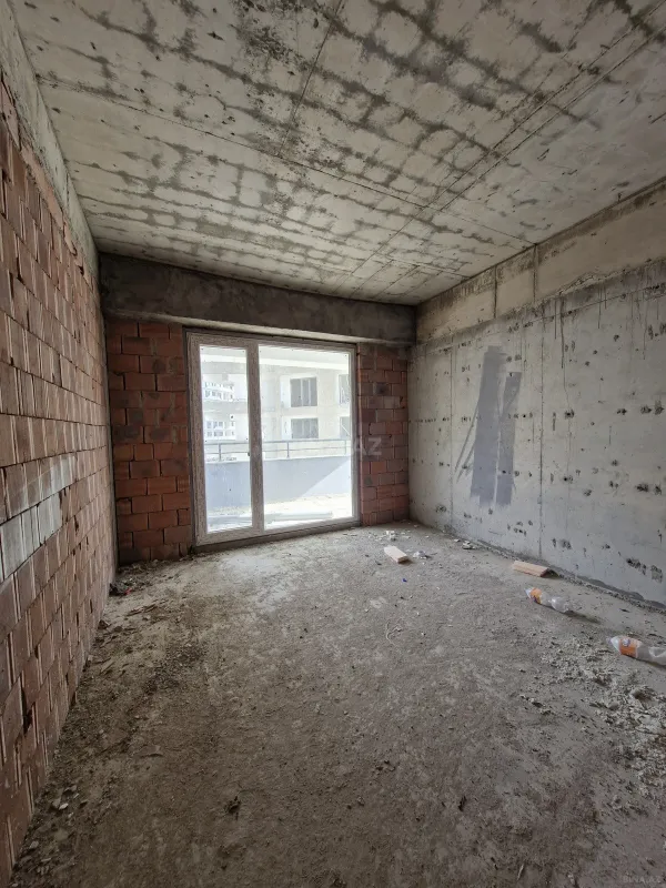 Satılır 3 otaqlı mənzil 147 m²