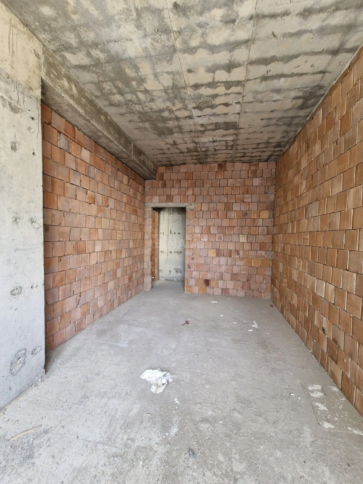 Satılır 3 otaqlı mənzil 147 m²