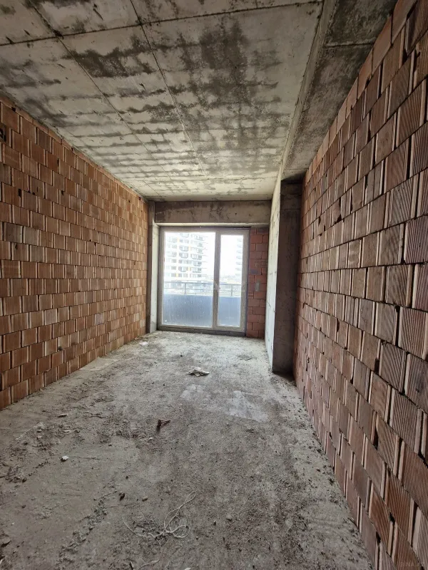 Satılır 3 otaqlı mənzil 147 m²