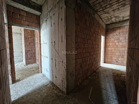 Satılır 3 otaqlı mənzil 147 m²