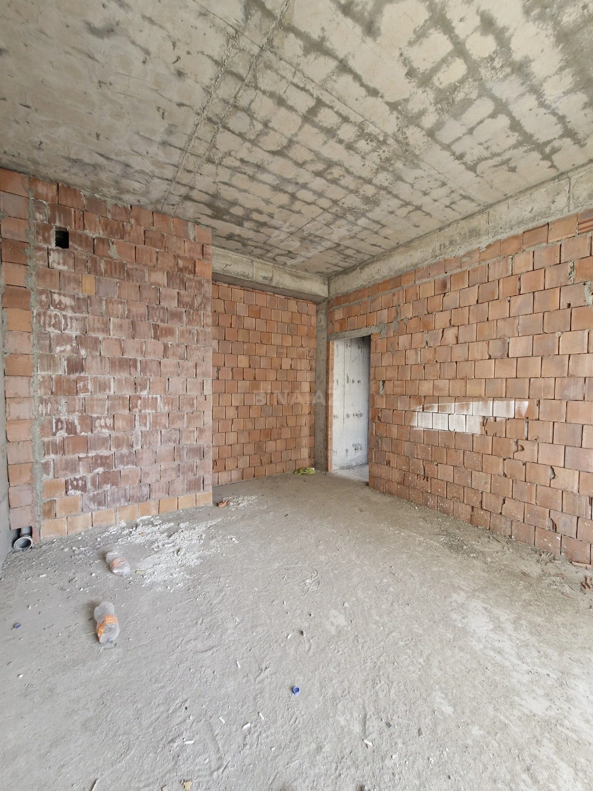 Satılır 3 otaqlı mənzil 147 m²