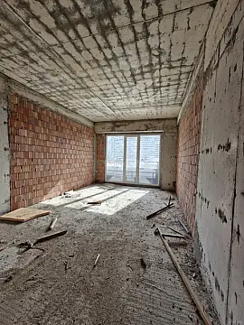 Satılır 3 otaqlı mənzil 147 m²