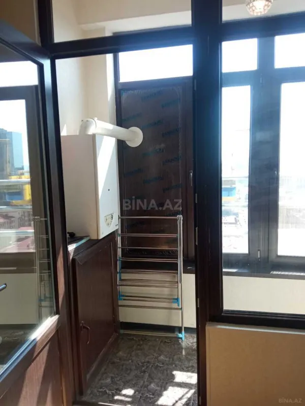 Kirayə verilir 2 otaqlı mənzil 101 m²