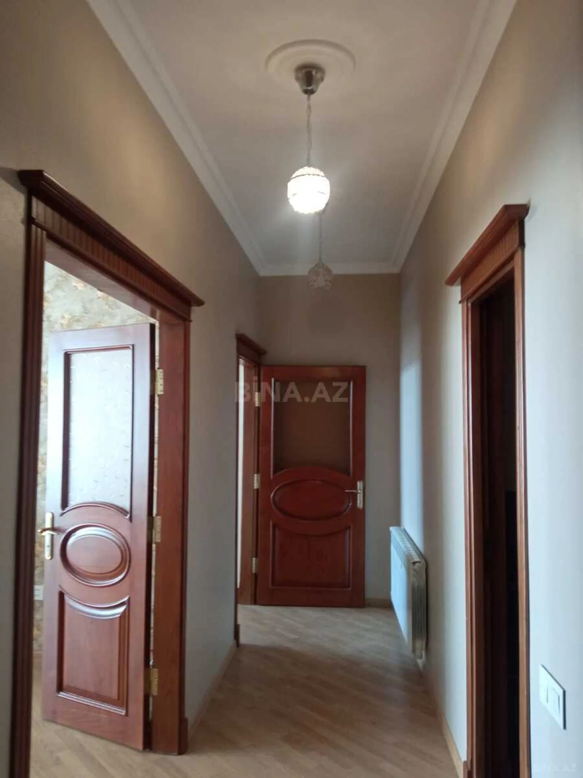 Kirayə verilir 2 otaqlı mənzil 101 m²