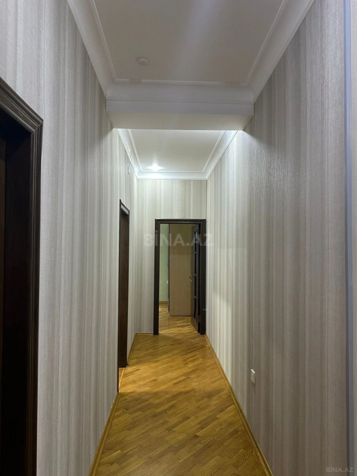 Kirayə verilir 2 otaqlı mənzil 90 m²