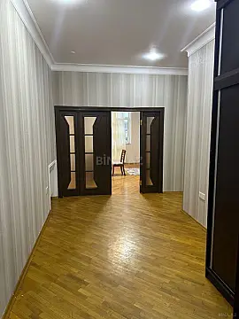 Kirayə verilir 2 otaqlı mənzil 90 m²