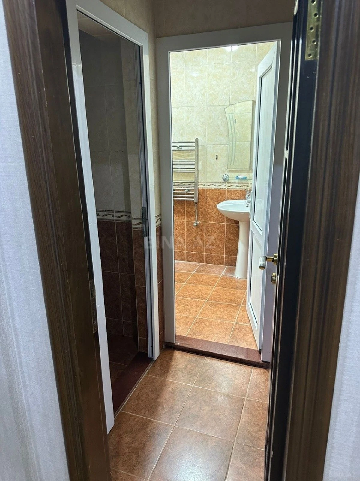 Kirayə verilir 2 otaqlı mənzil 90 m²