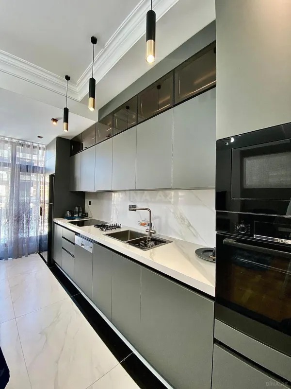 Kirayə verilir 2 otaqlı mənzil 100 m²