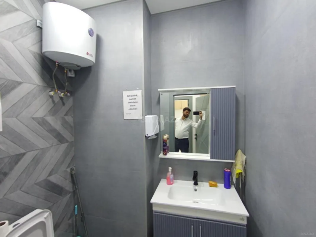 Satılır obyekt 178 m²