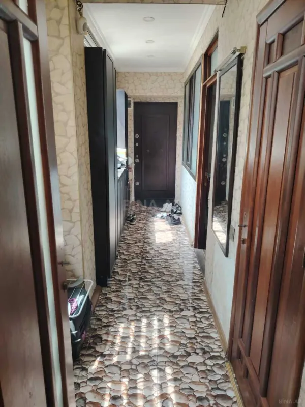 Satılır 4 otaqlı mənzil 100 m²