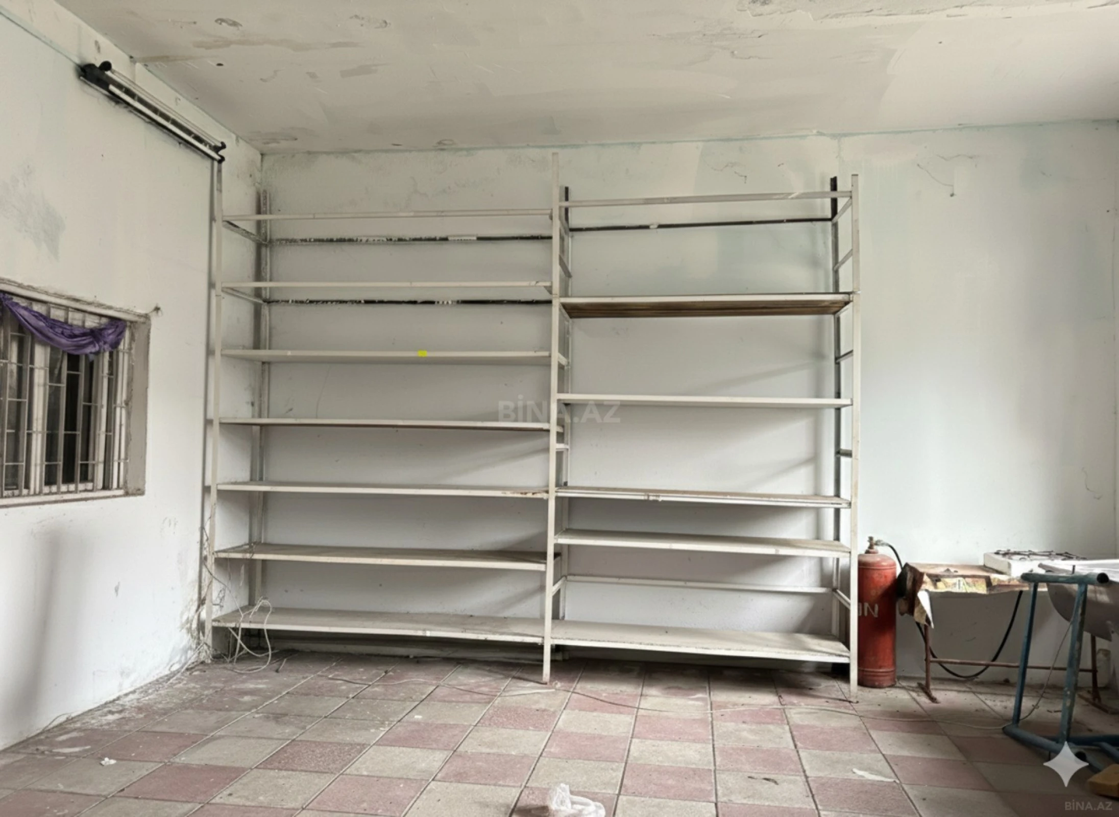 Kirayə verilir obyekt 320 m²