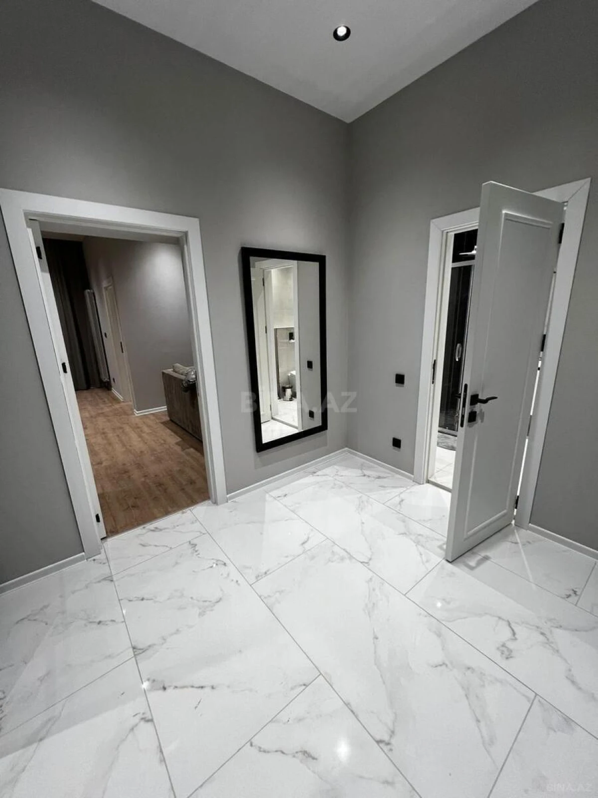 Kirayə verilir 2 otaqlı mənzil 71.5 m²