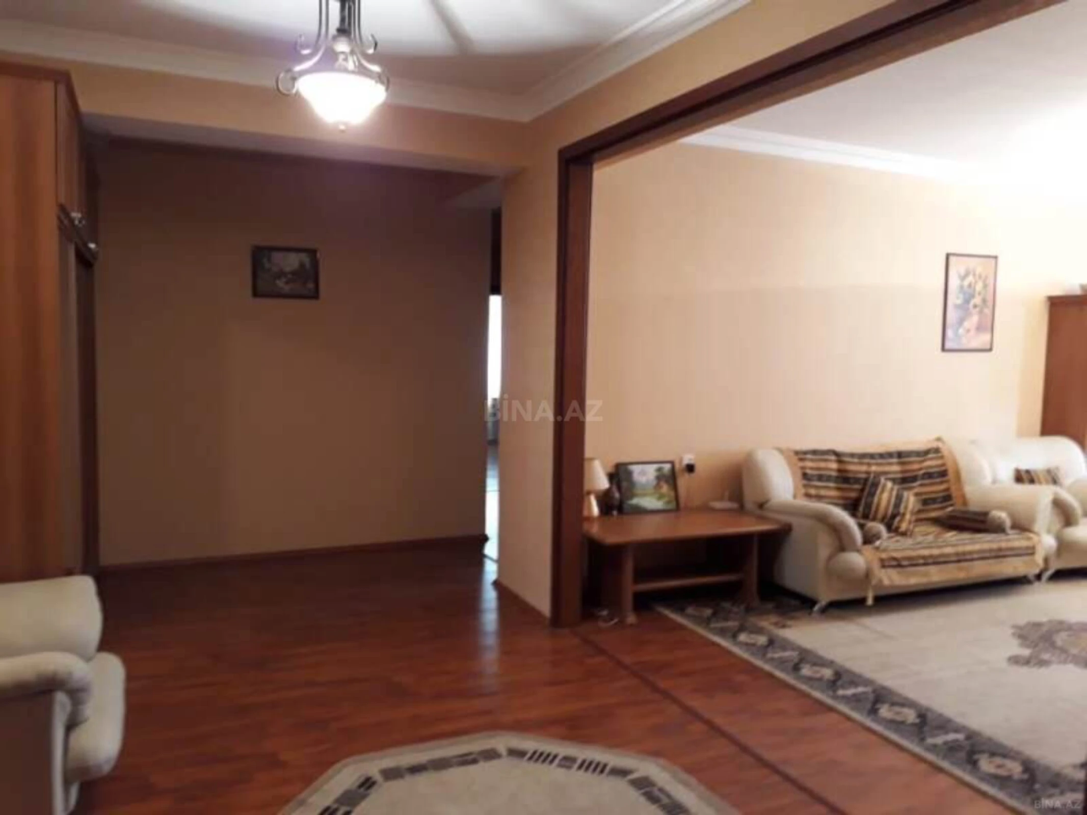 Kirayə verilir 3 otaqlı mənzil 138 m²