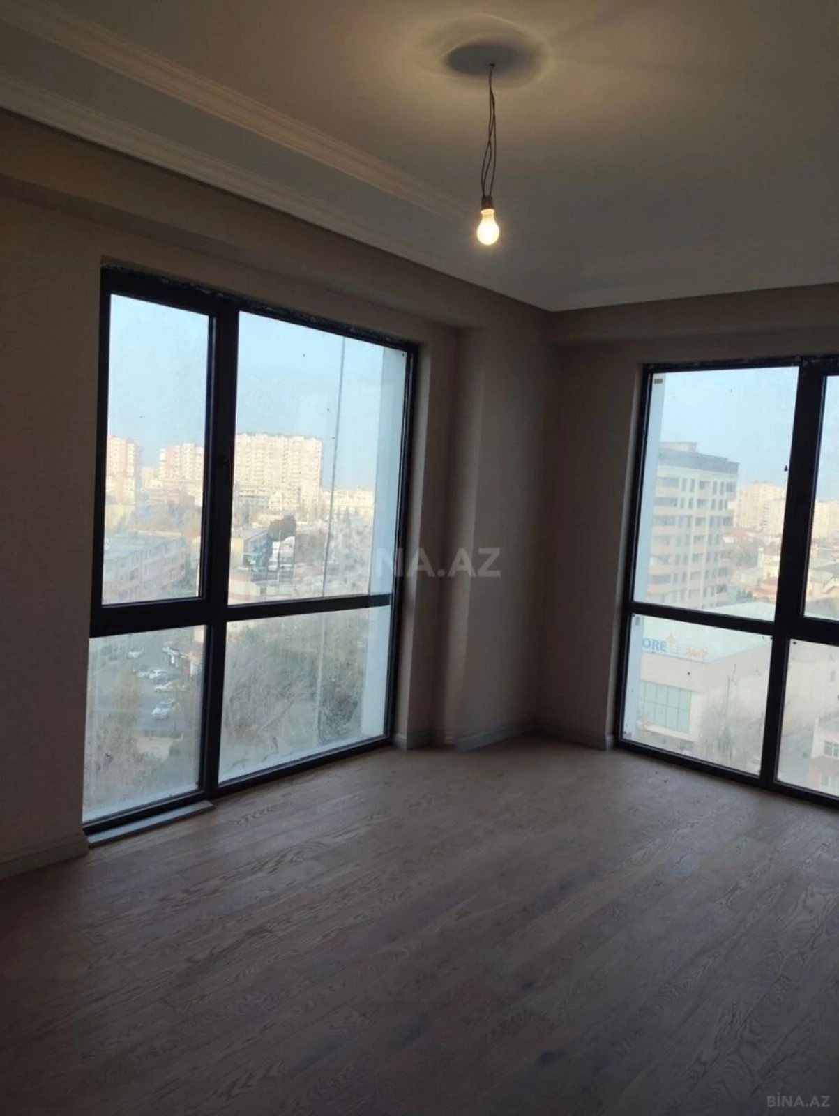 Satılır 2 otaqlı mənzil 61 m²