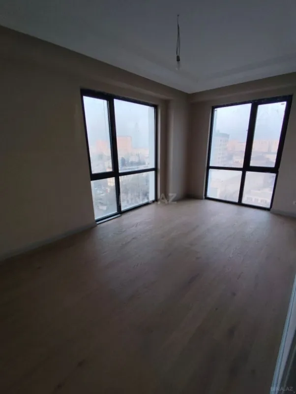 Satılır 2 otaqlı mənzil 61 m²
