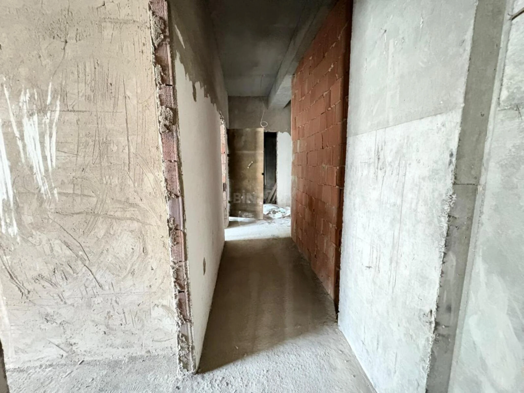 Satılır 3 otaqlı mənzil 107.2 m²