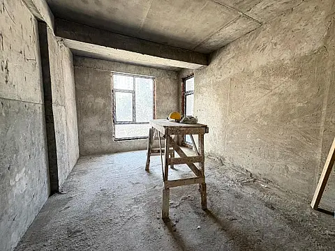 Satılır 3 otaqlı mənzil 107.2 m²