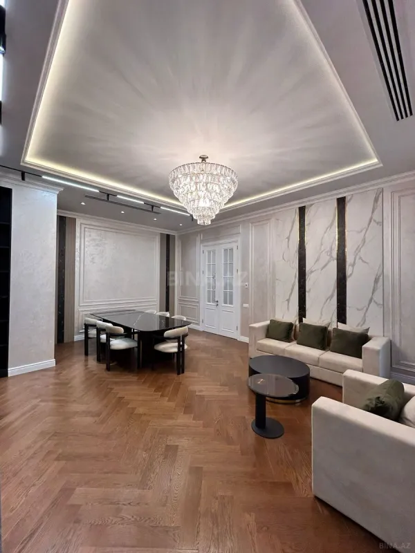 Kirayə verilir 4 otaqlı mənzil 155 m²