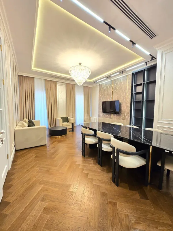 Kirayə verilir 4 otaqlı mənzil 155 m²